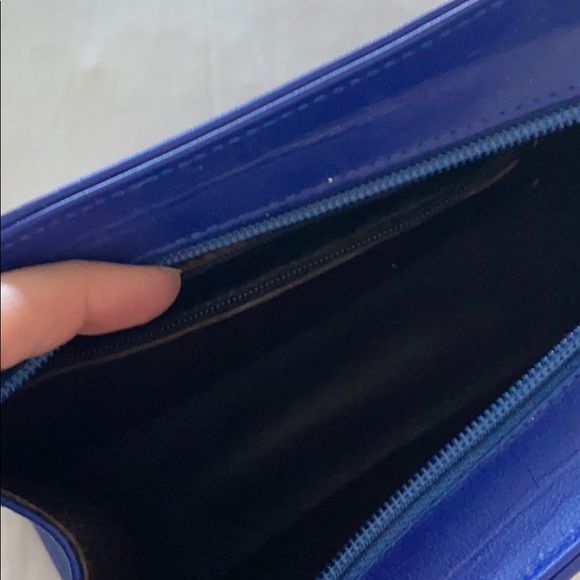 Bright blue purse - Picture 4 of 4